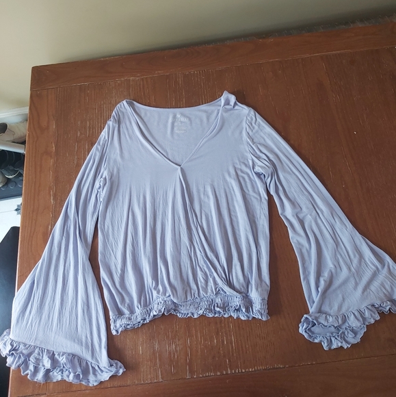 Soft and Sexy V neck Bell Sleeve - Picture 2 of 4